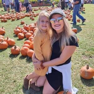 Meet your Posher, Katelyn